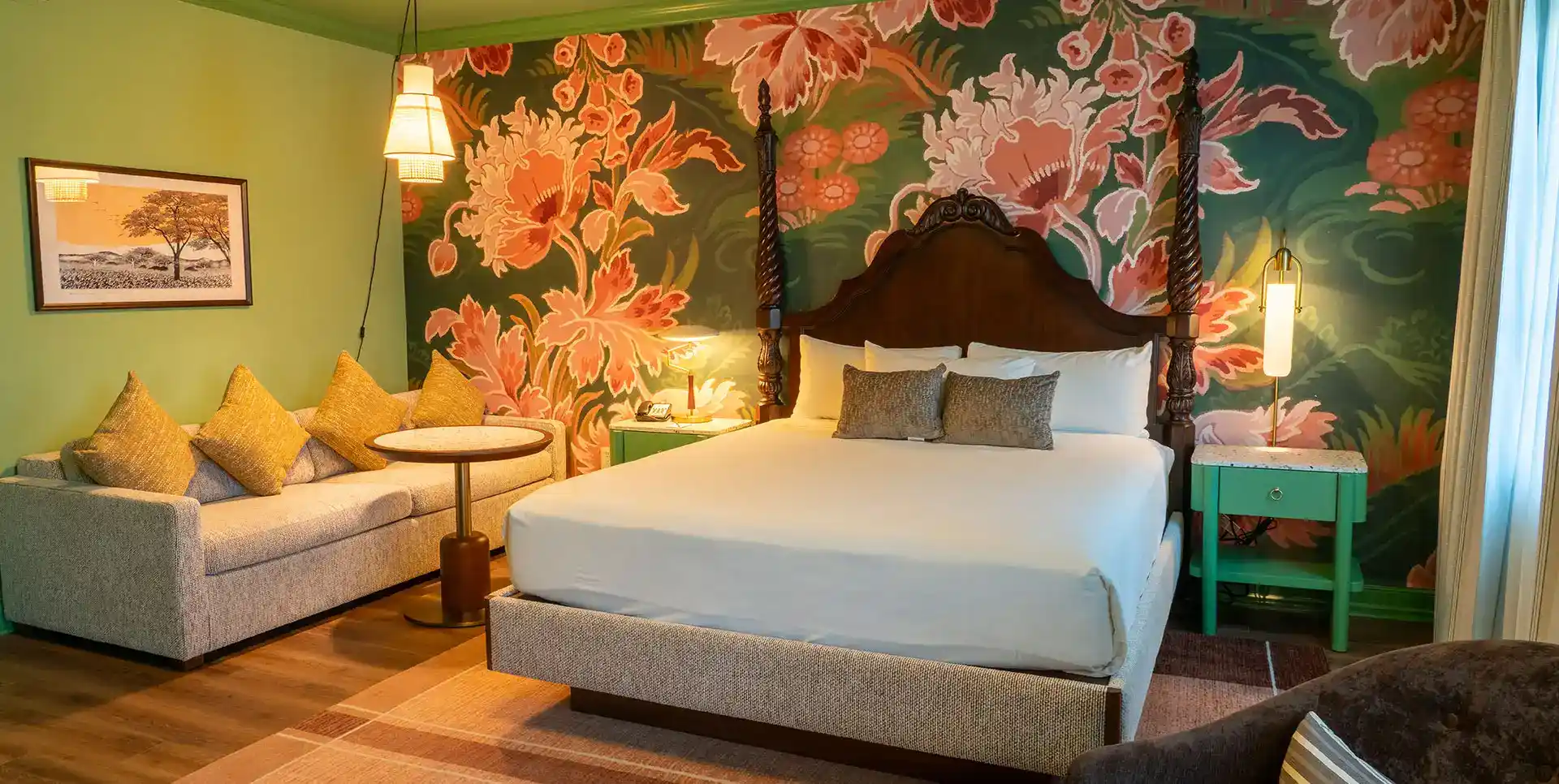 The Carlton Hotel - Comfortable Stay and Modern Amenities